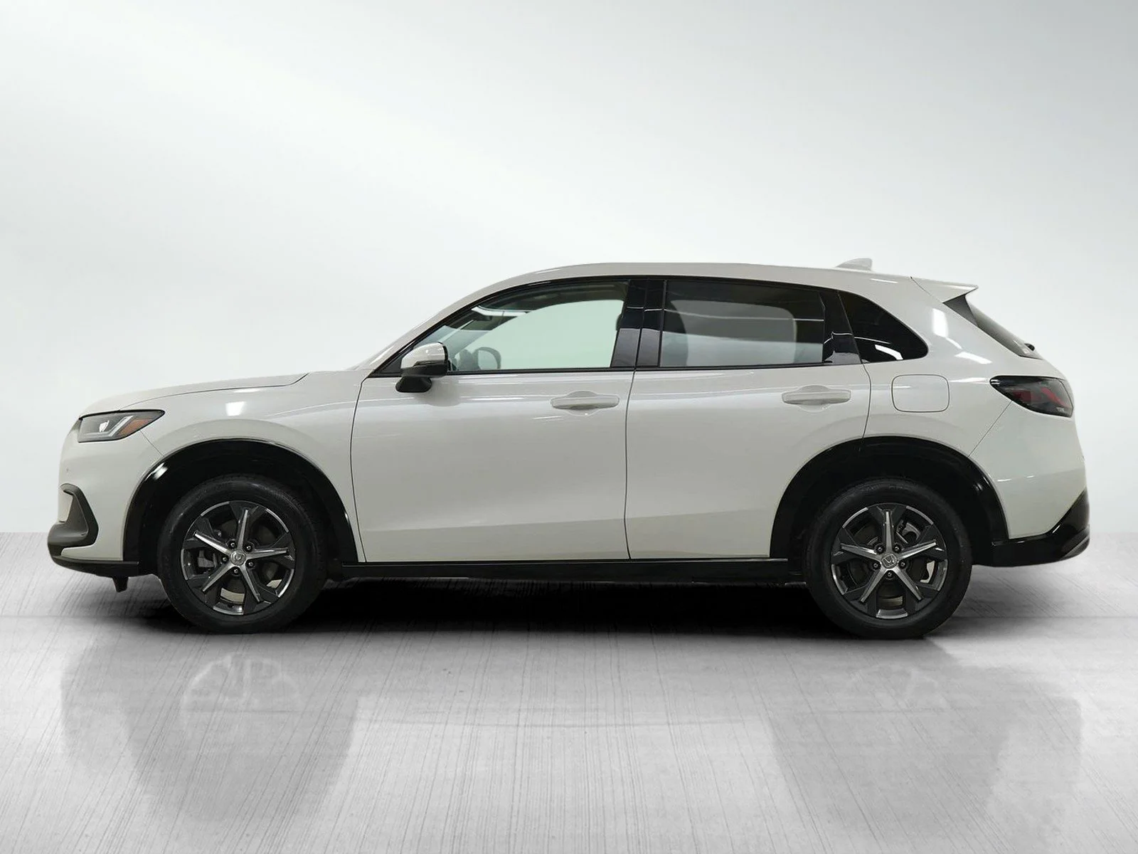 Used 2025 Honda HR-V EX-L with VIN 3CZRZ2H78SM757944 for sale in Burnsville, Minnesota
