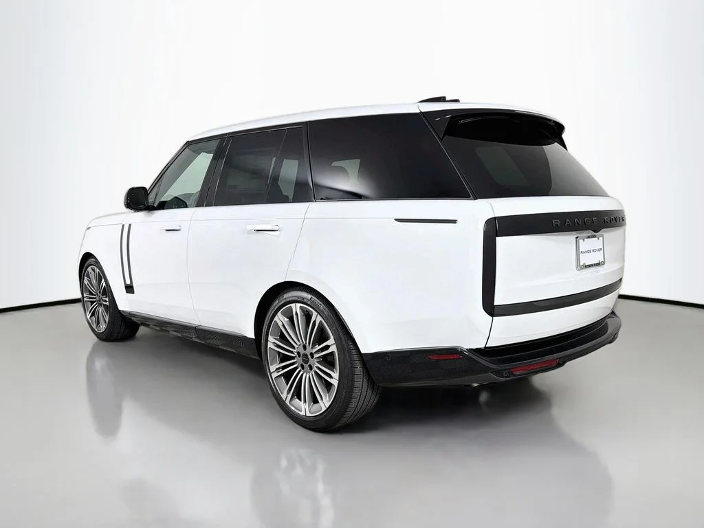 New 2026 Fuji White Land Rover SE image 7