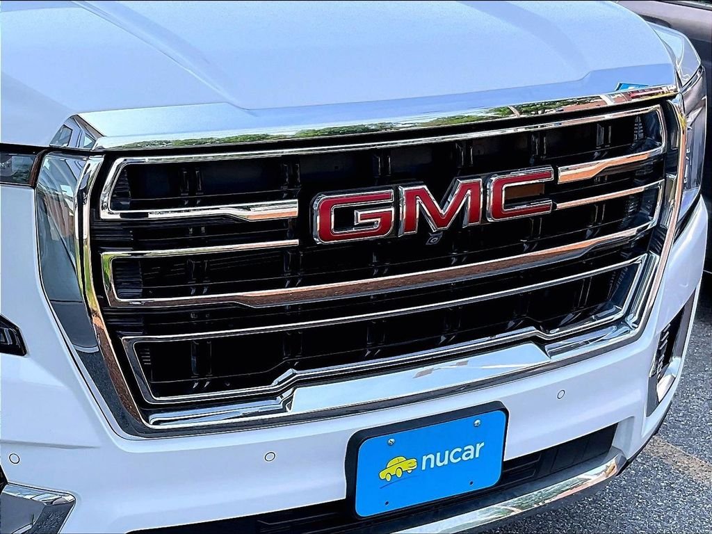 Used 2023 White GMC SLT image 33