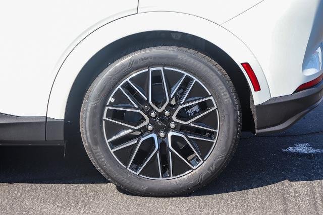 New 2026 Star White Metallic Tri-coat Ford Premium image 38