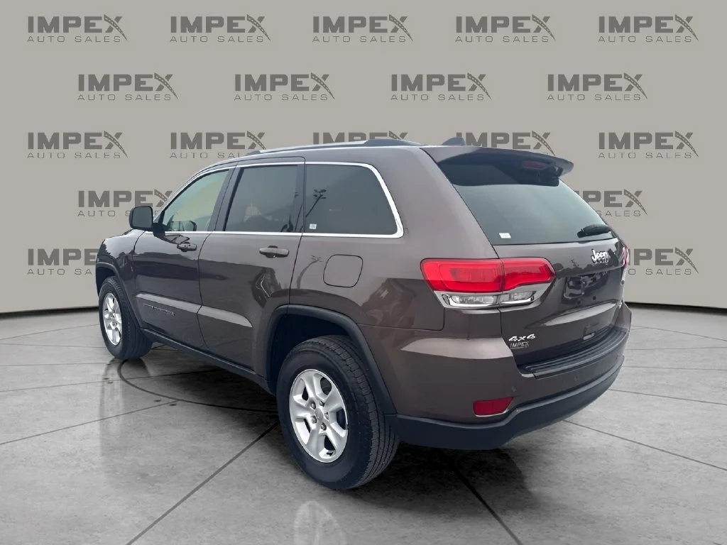 Used 2017 Brown Jeep Laredo image 3
