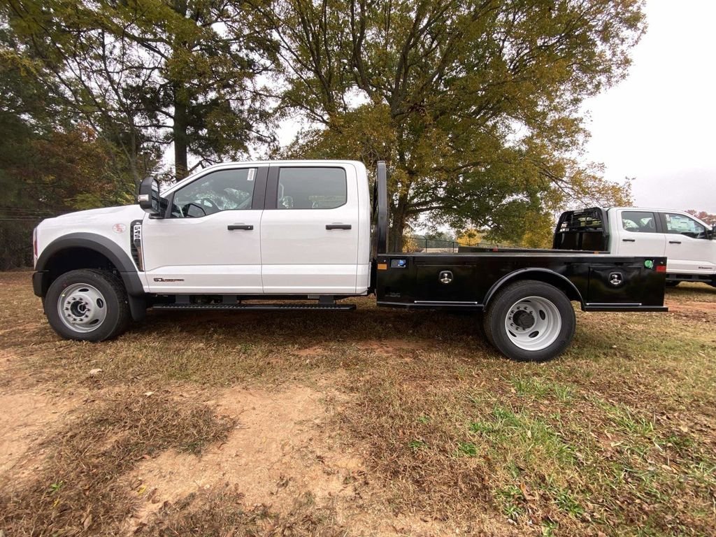 New 2026 Oxford White Ford F-450® XL image 6