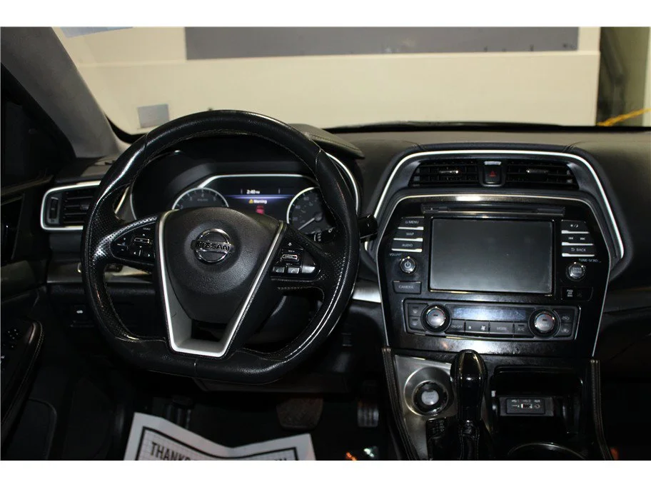 Used 2021 Super Black Nissan SV image 15