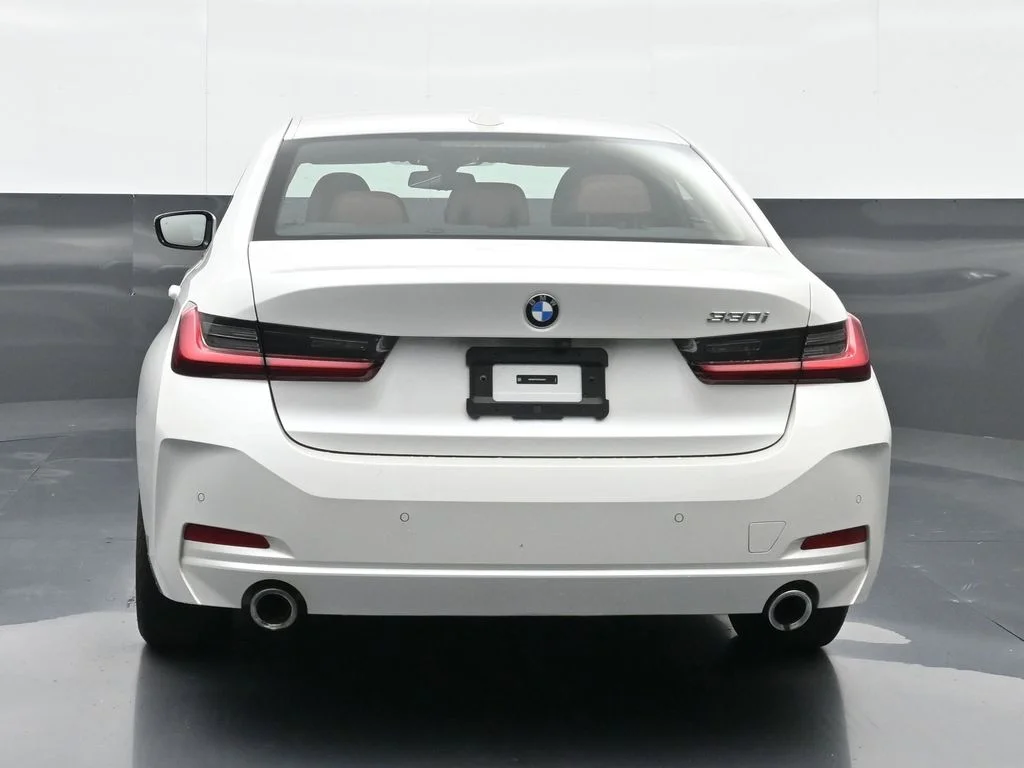 2024 BMW 3 Series 330i - Photo 7