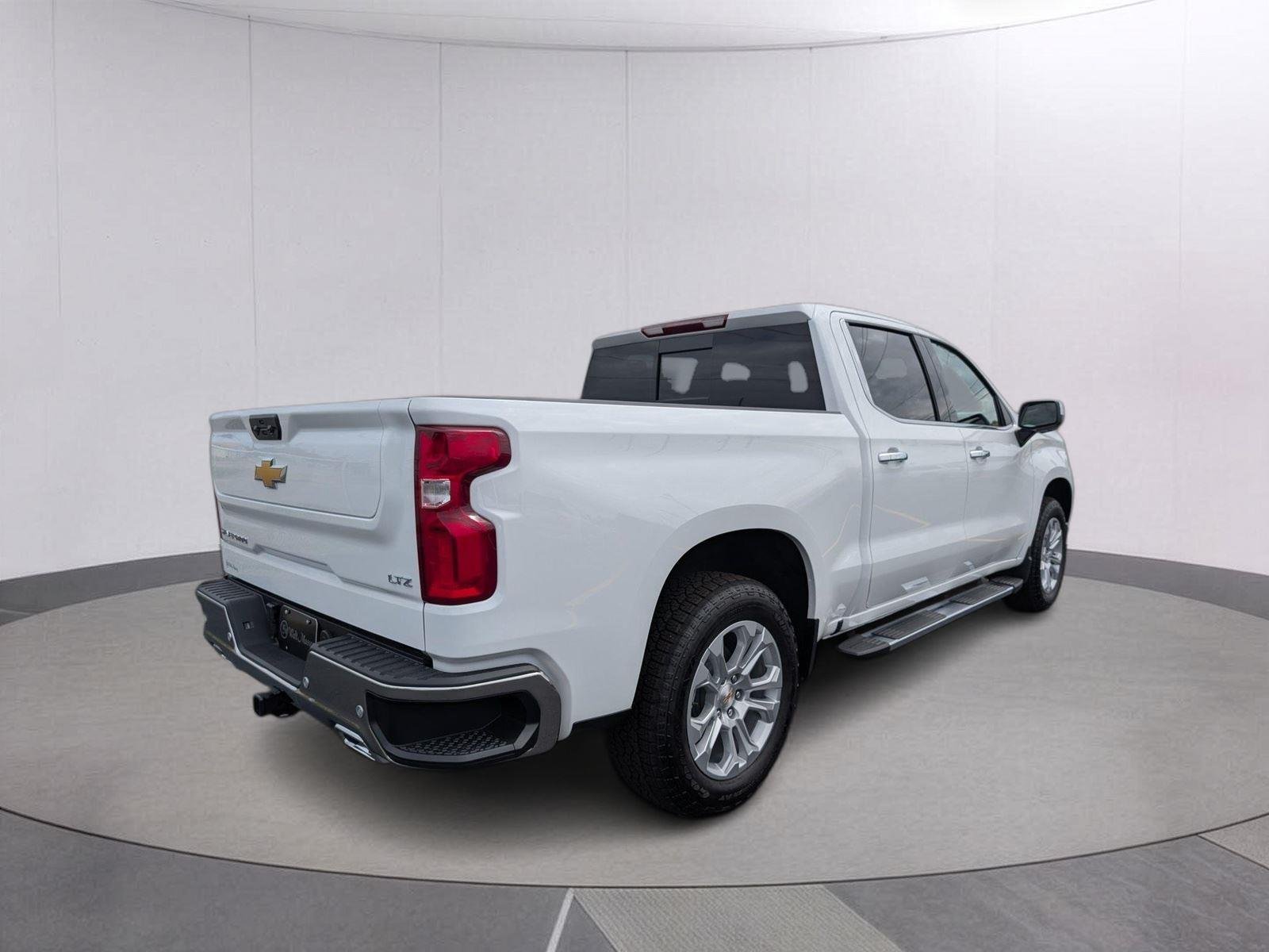 2026 Chevrolet Silverado 1500 LTZ - Photo 3