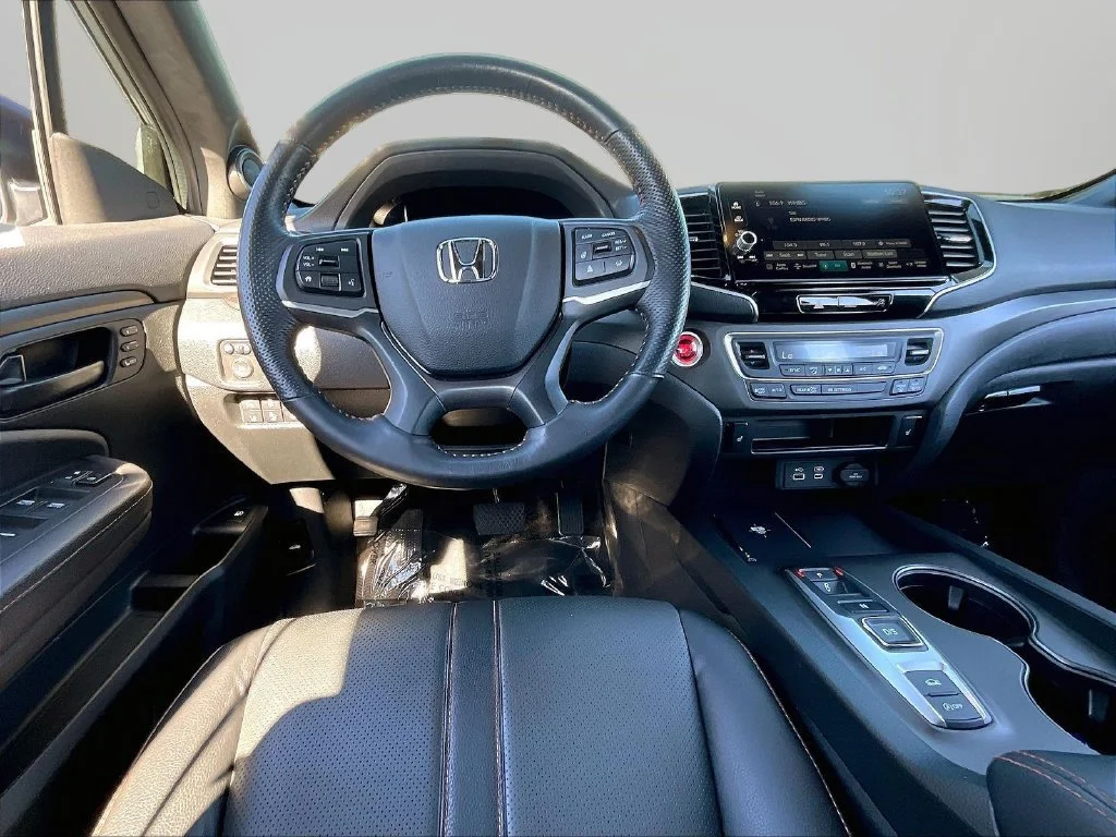 Certified Used 2024 Lunar Silver Metallic Honda AWD TRAILSPORT image 46