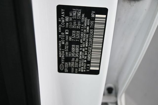 Used 2025 White Hyundai SEL image 20