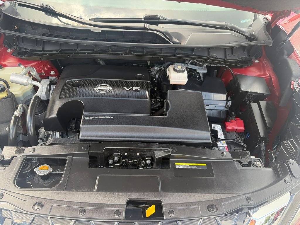 Used 2020 Cayenne Red Metallic Nissan Platinum image 23