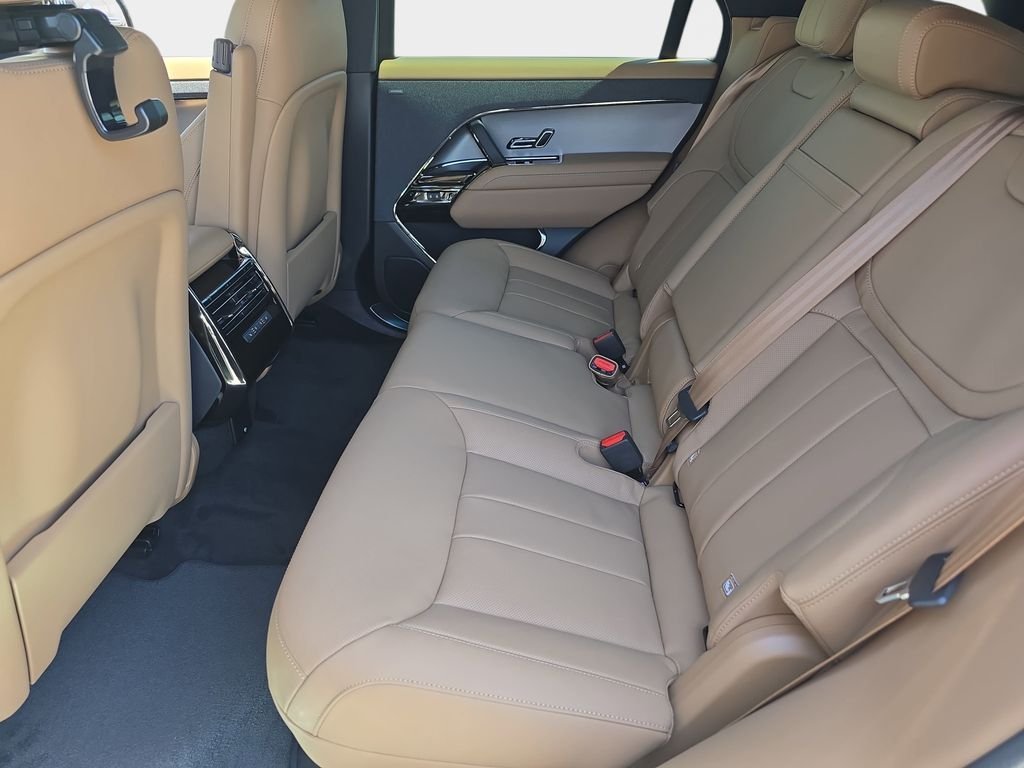 New 2026 Giola Green LAND ROVER SE image 15