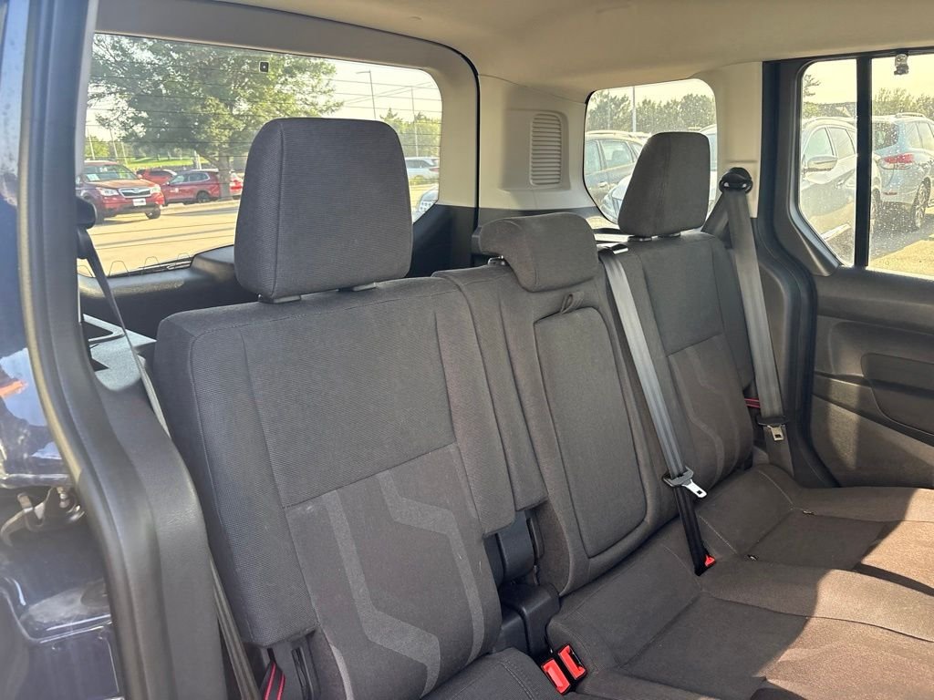 Used 2017 Dark Blue Ford XLT image 28