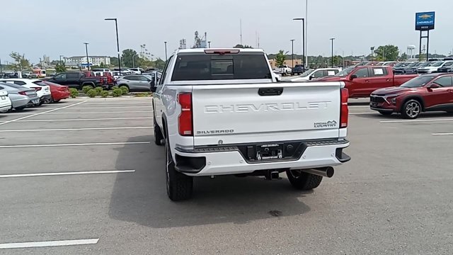 2026 Chevrolet Silverado 3500HD High Country - Photo 7