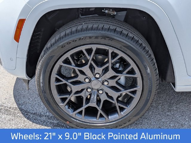 New 2026 Bright White Clear-Coat Exterior Paint Jeep Summit image 12