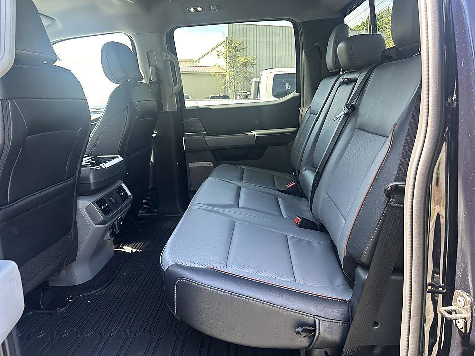 Used 2025 Blue Metallic Ford LARIAT image 12