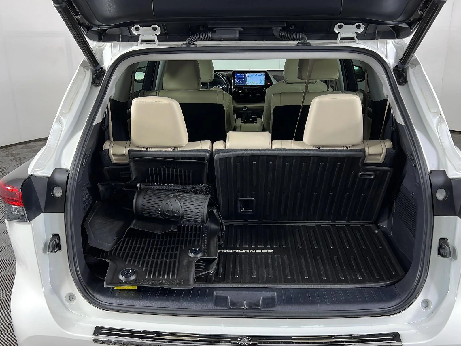 Used 2021 Blizzard Pearl Toyota Platinum image 24