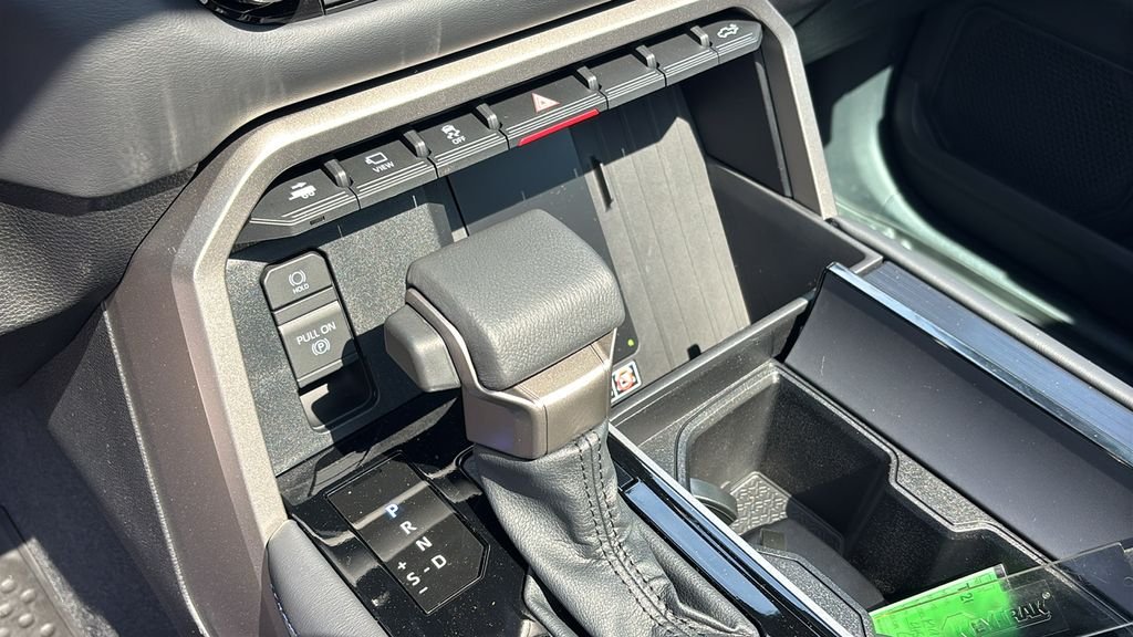 New 2026 Magnetic Gray Metallic Toyota  Platinum image 24