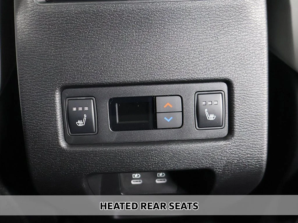 2025 Mitsubishi Outlander SEL - Photo 9