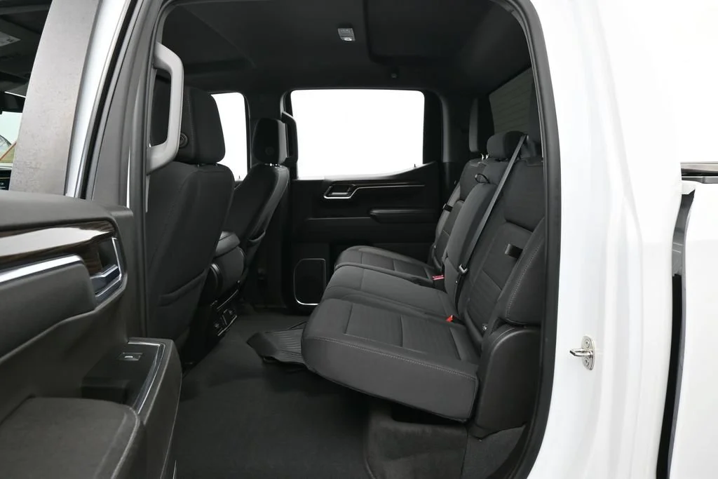 Used 2023 Summit White Chevrolet LT image 30