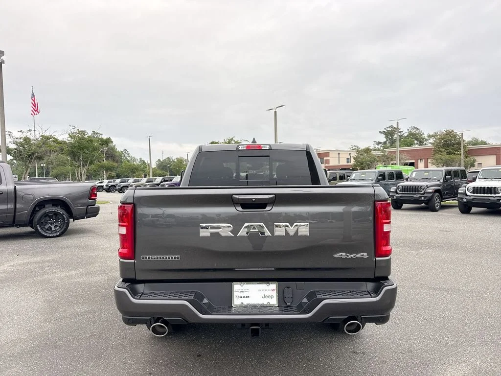 New 2026 Granite Crystal Metallic Clear-Coat Exterior Paint RAM Big Horn/Lone Star image 4