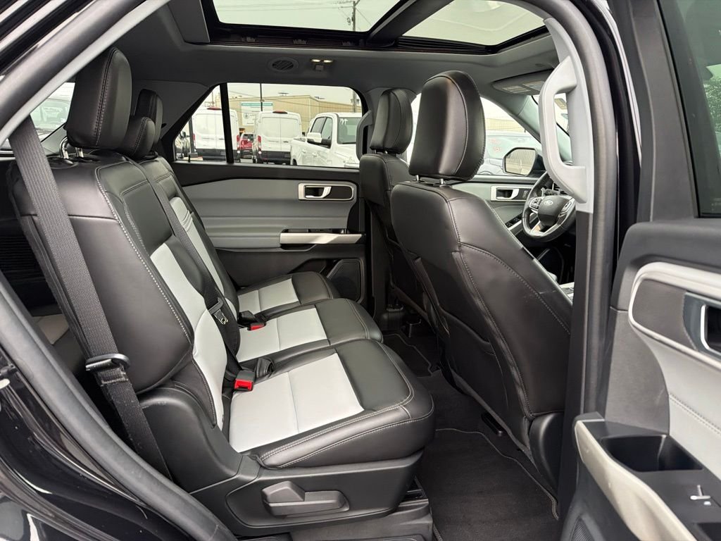 Certified Used 2022 Black Metallic Ford XLT image 19
