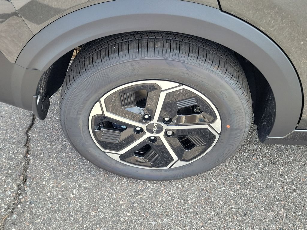 New 2026 Gray Kia LX image 37