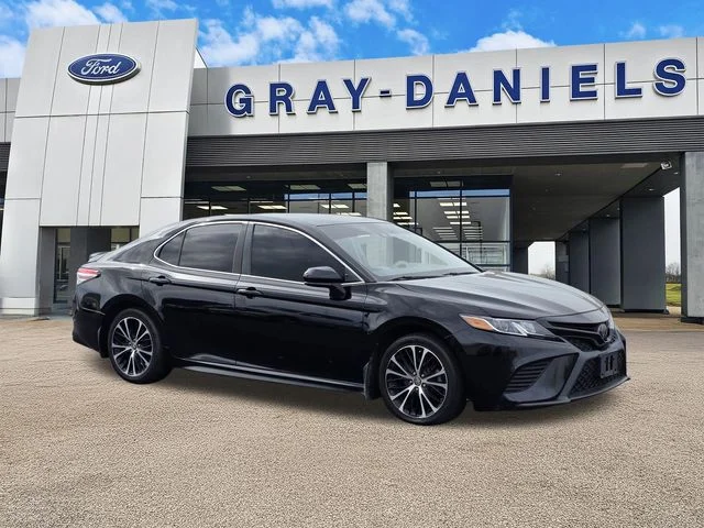 2019 Toyota Camry 2.5 Auto SE's photo