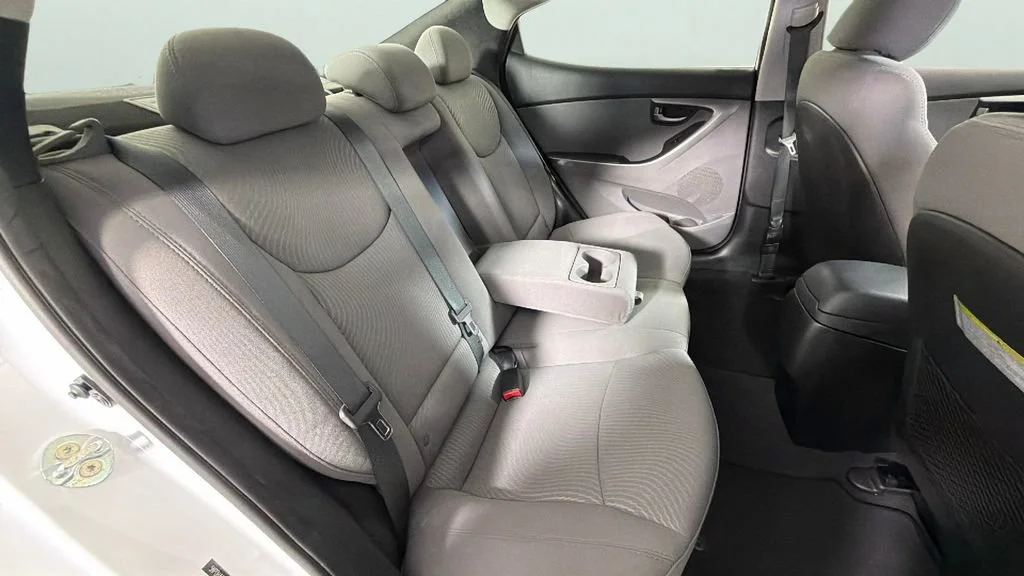 Used 2016 White Hyundai SE image 29