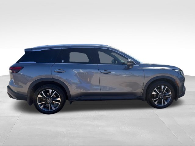Used 2023 Gray INFINITI LUXE image 6