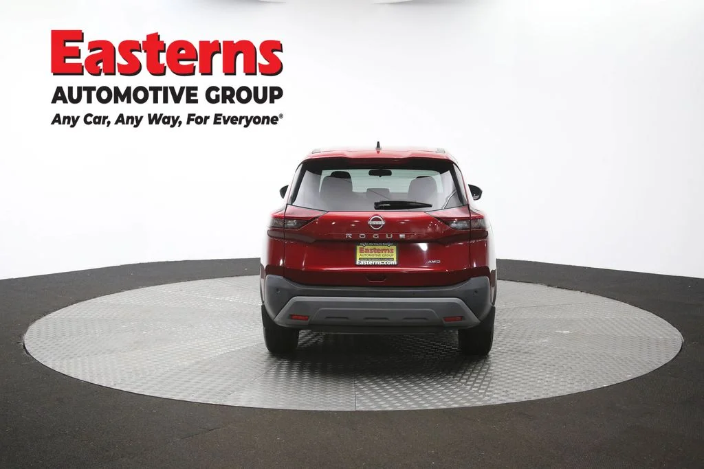 Used 2023 Red Nissan S image 37