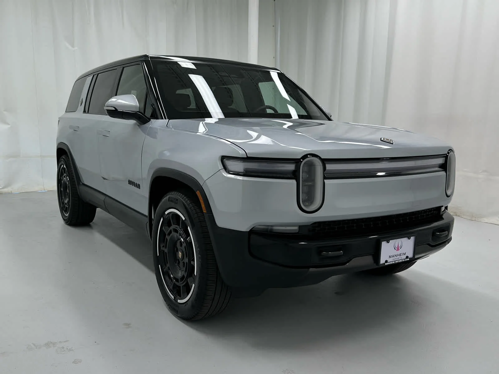 2025 Rivian R1S Adventure Dual Max's photo