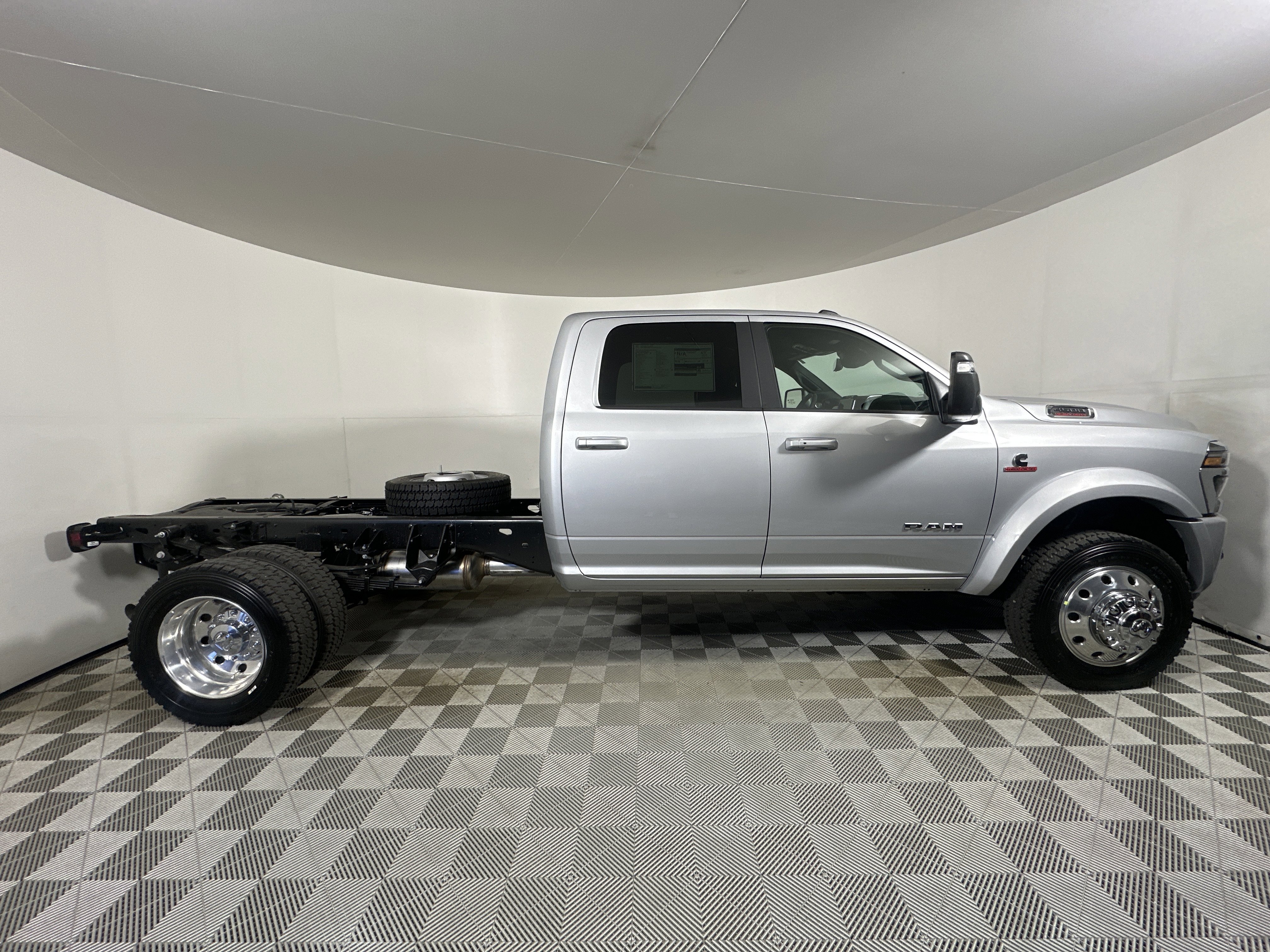New 2026 Silver-Zynith Exterior Paint RAM Big Horn image 8