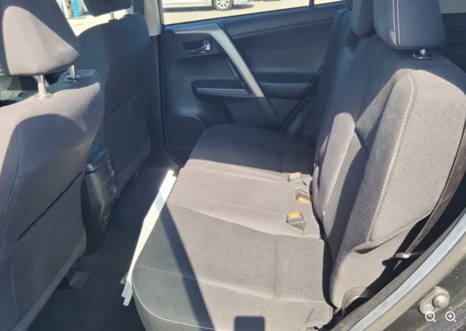 Used 2018 Black Toyota XLE image 9