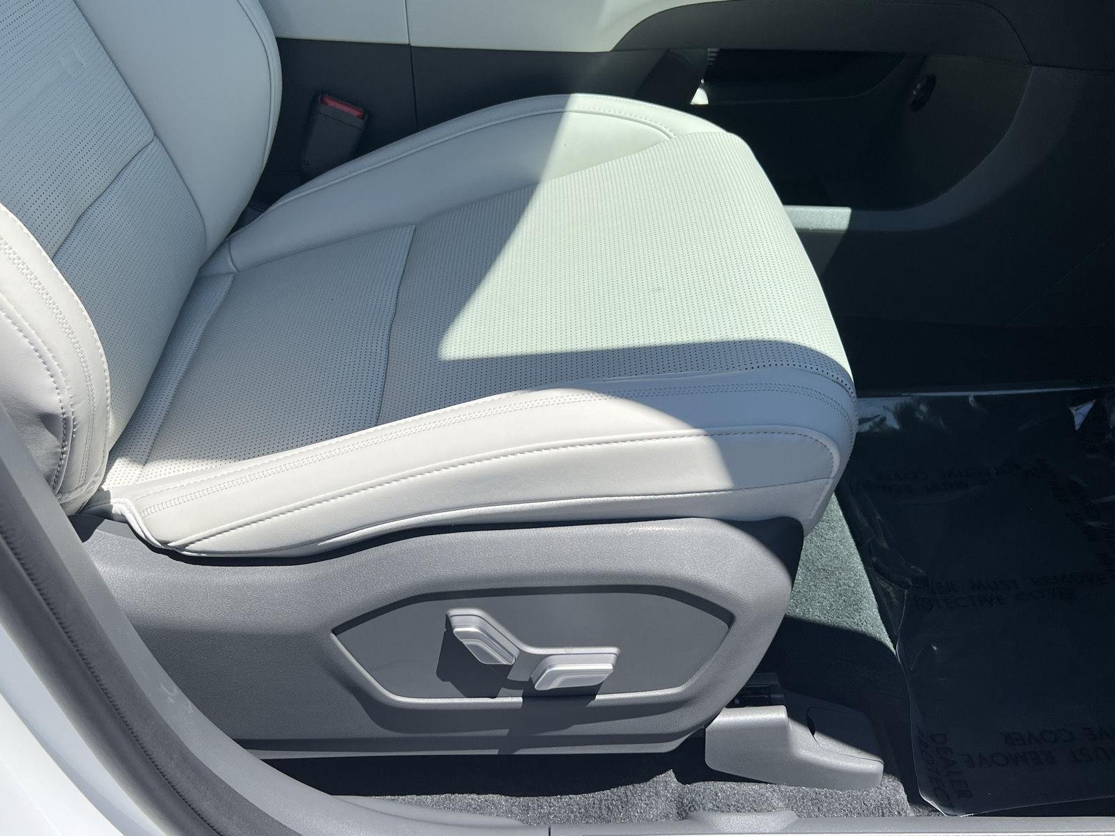 New 2026 Serenity White Hyundai Calligraphy AWD image 18