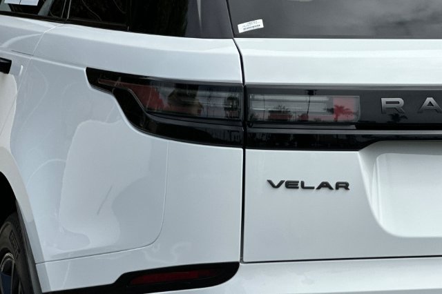 Certified Used 2026 White Land Rover Dynamic SE image 26