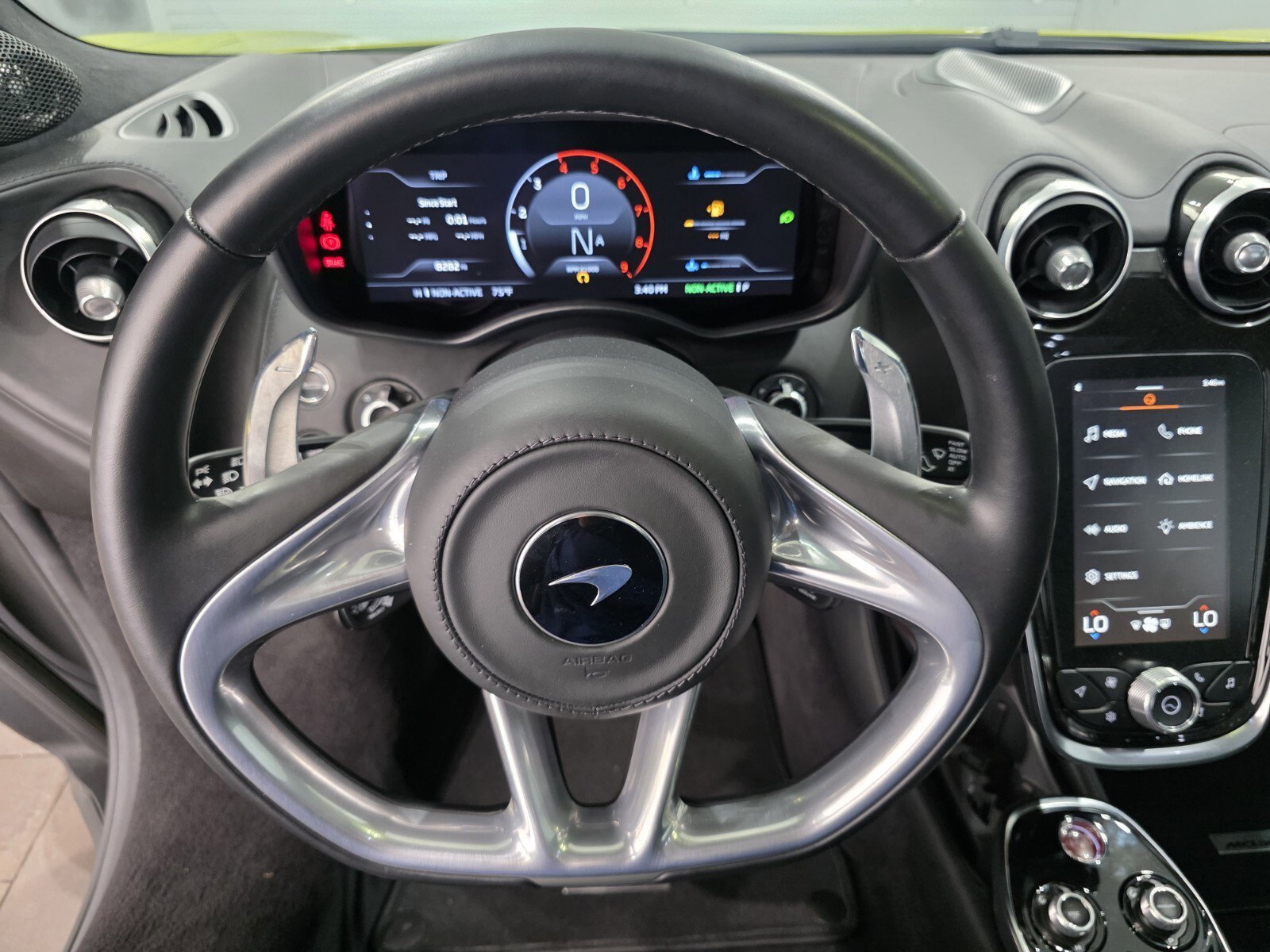 Used 2022 Flux Green McLaren  image 10