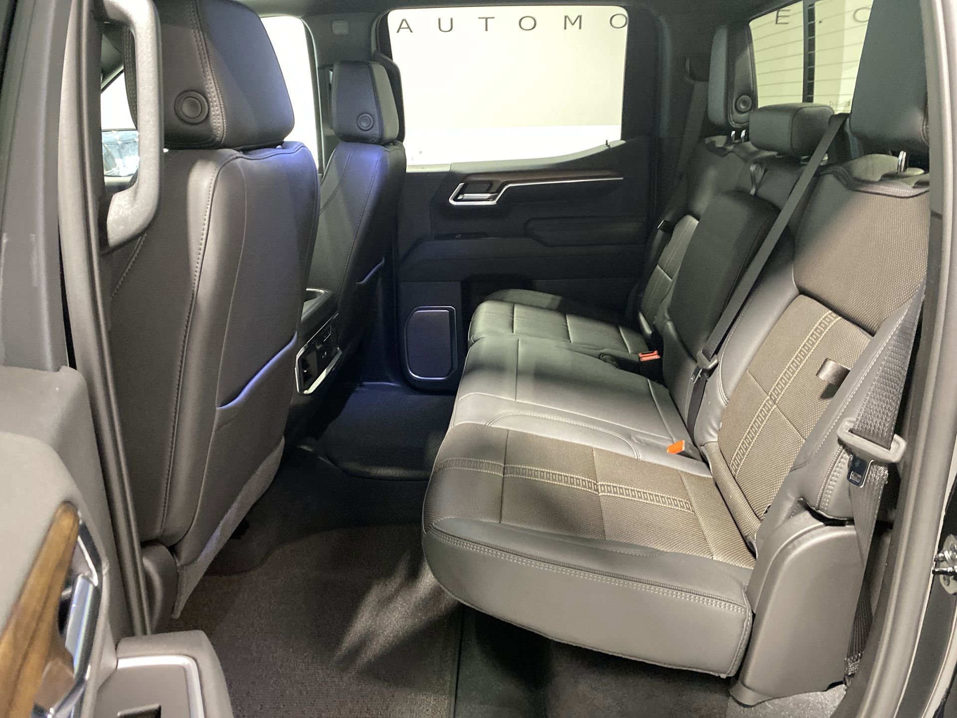2026 Chevrolet Silverado 1500 High Country - Photo 25
