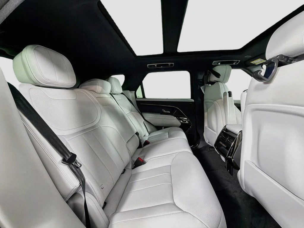 New 2026 Santorini Black Land Rover SE image 29