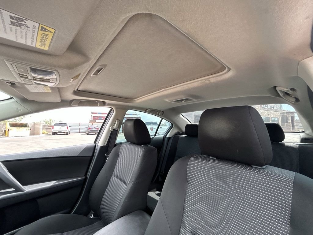 Used 2012 Gray Mazda i Touring image 23