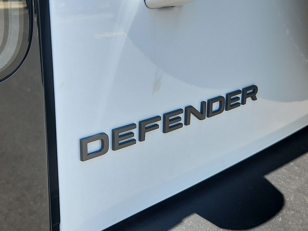 Used 2026 Fuji White Land Rover X-Dynamic SE image 11