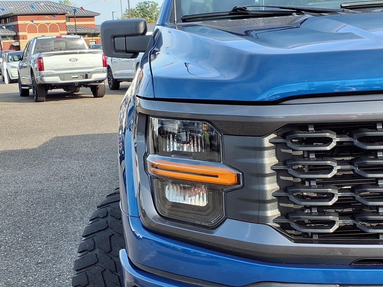 Used 2024 Atlas Blue Metallic Ford STX image 14