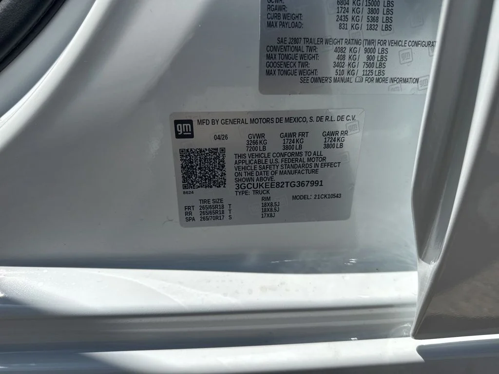 New 2026 White Chevrolet RST image 33
