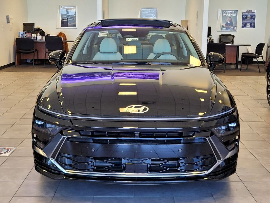 New 2026 Black Hyundai Limited image 2