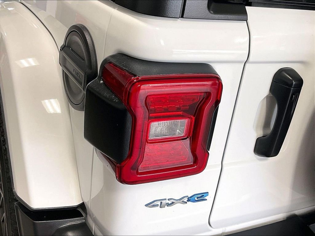 Used 2023 White Jeep Sahara 4xe image 33