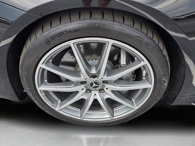 Used 2018 Black MERCEDES-BENZ S 560 SEDAN image 9