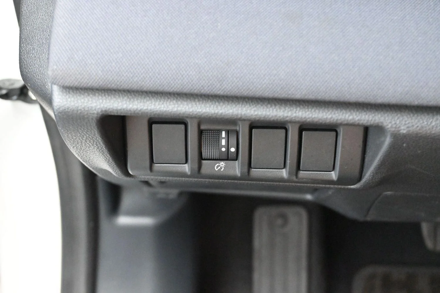 Used 2020 Crystal White Pearl Subaru Premium image 24