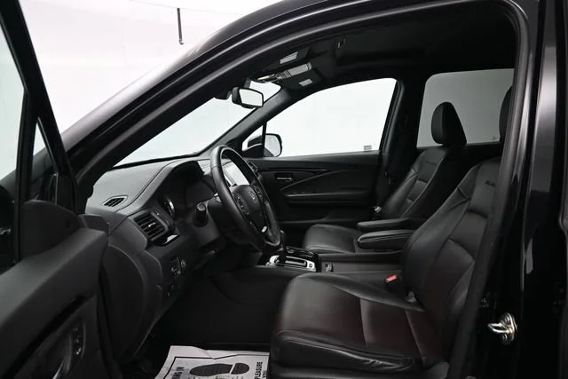 Used 2017 Black Honda Black Edition image 10
