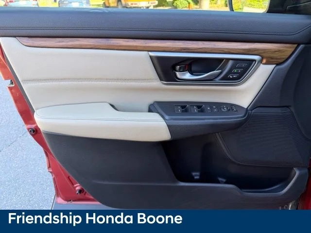 Used 2019 Red Honda Touring image 17