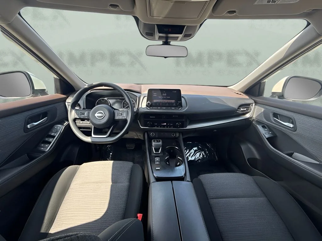 Used 2023 White Nissan SV image 7