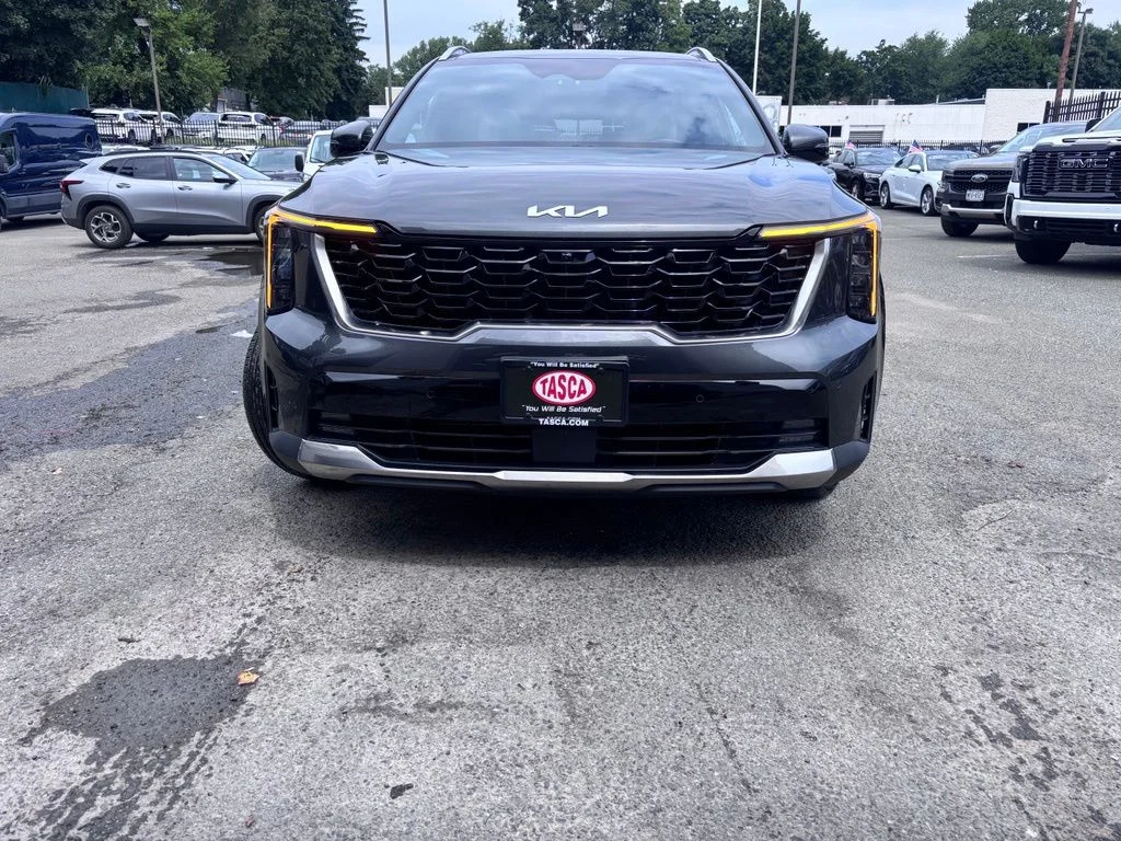 Used 2025 Gray Kia SX Prestige image 9
