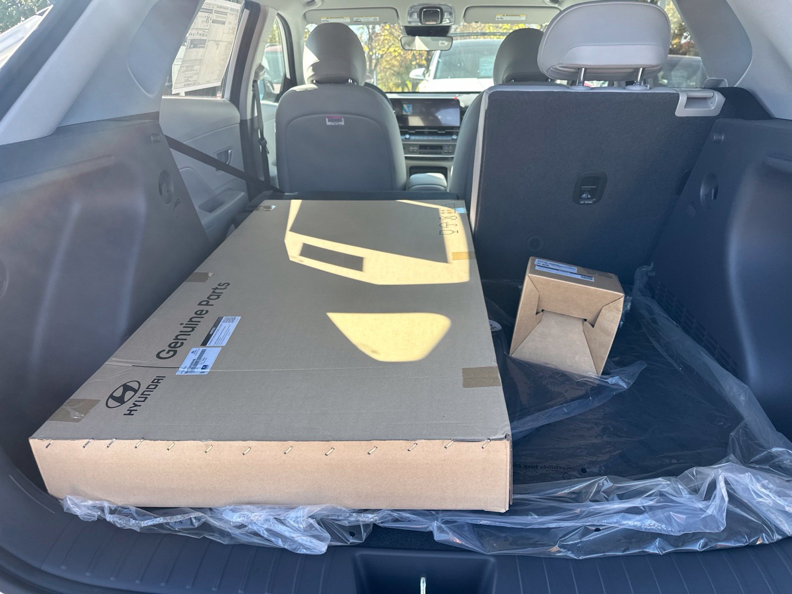 New 2027 White Hyundai SEL Premium AWD image 19