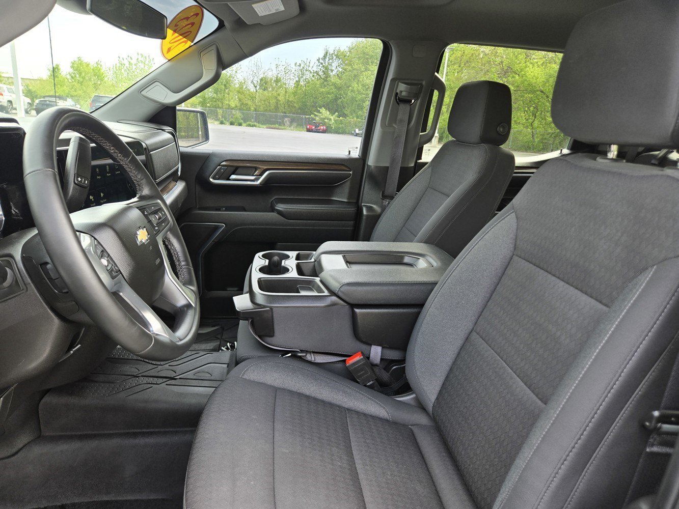 2023 Chevrolet Silverado 1500 LT - Photo 22